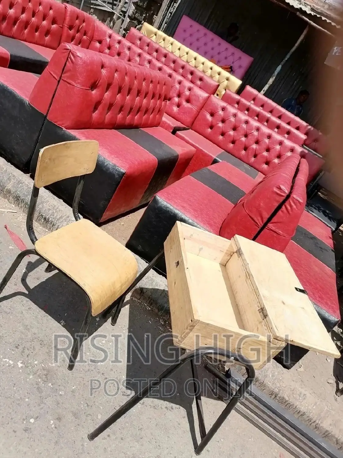 New Arrivals Best Quality Chairs and Lockers