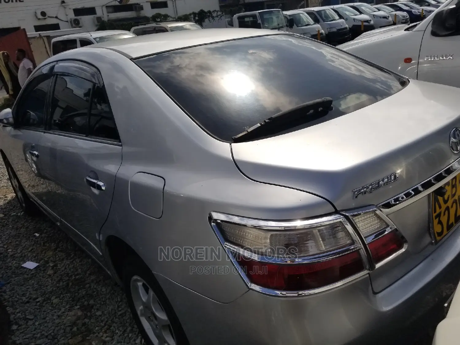 Toyota Premio 1.5 FWD 2013 Silver