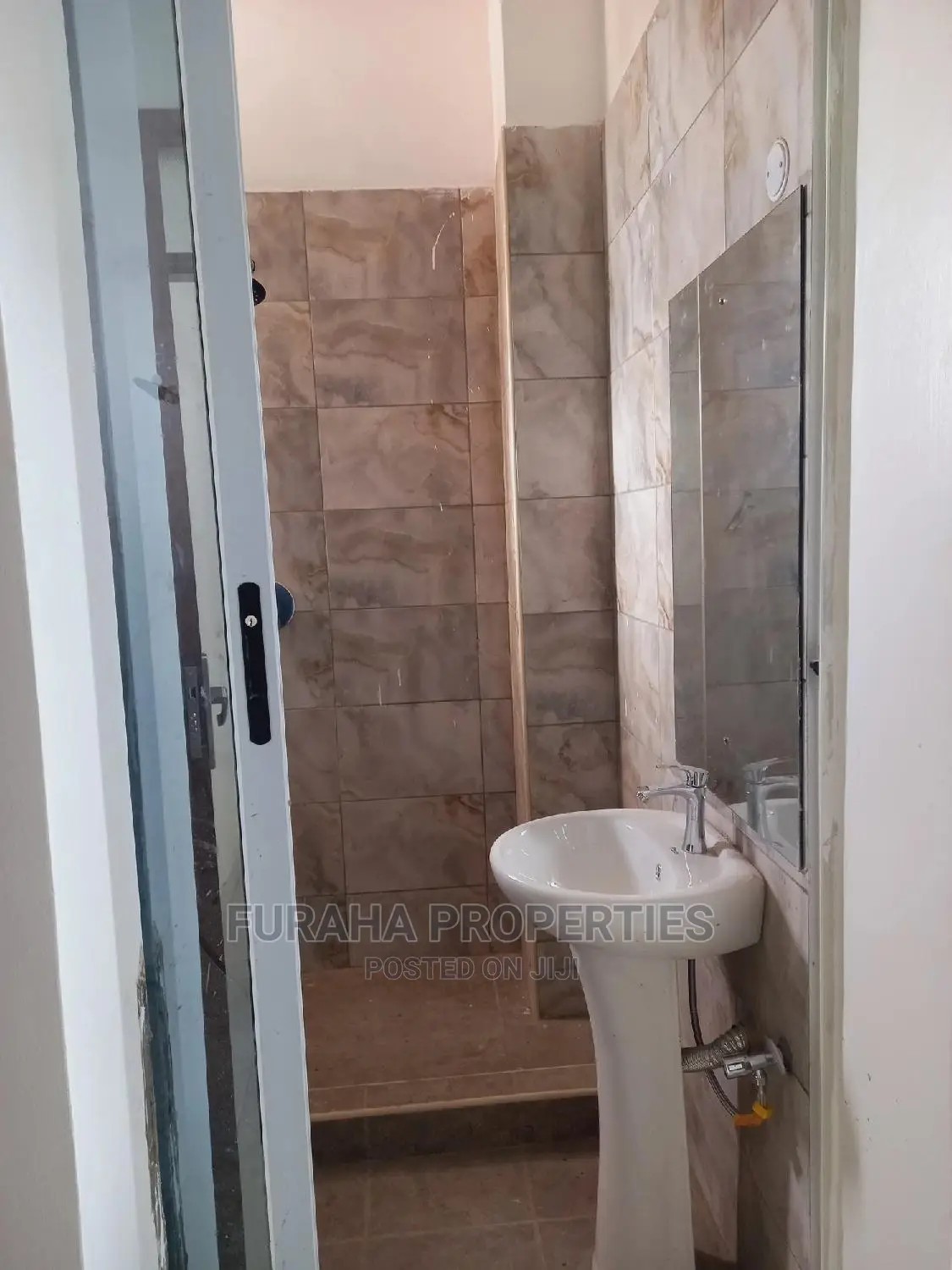 2bdrm Apartment in Ganjoni, Mombasa CBD for Sale
