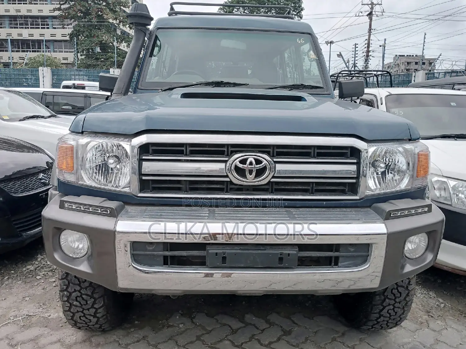 Toyota Land Cruiser 2016 Blue
