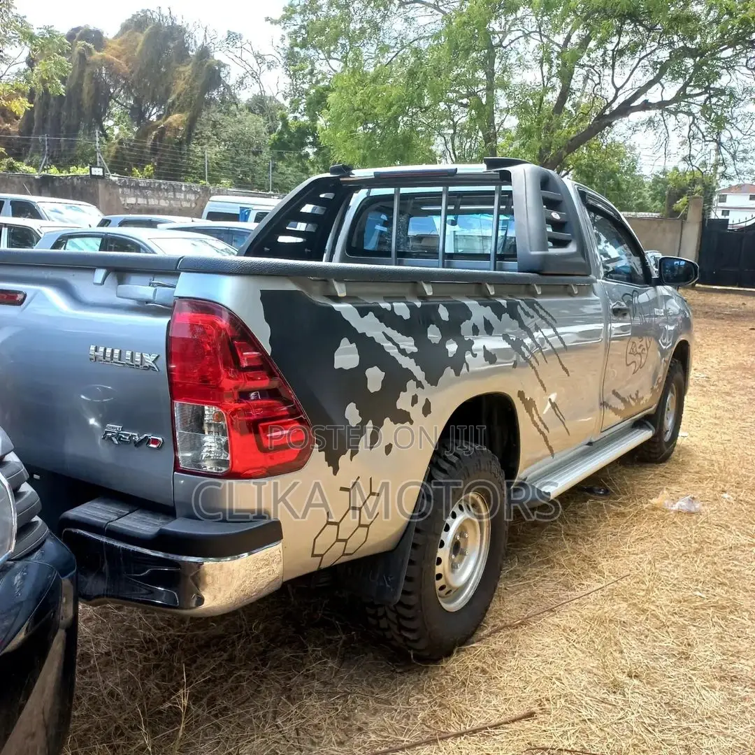 Toyota Hilux 2016 Silver