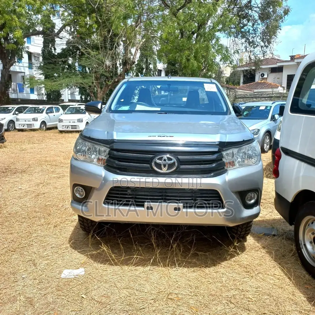 Toyota Hilux 2016 Silver