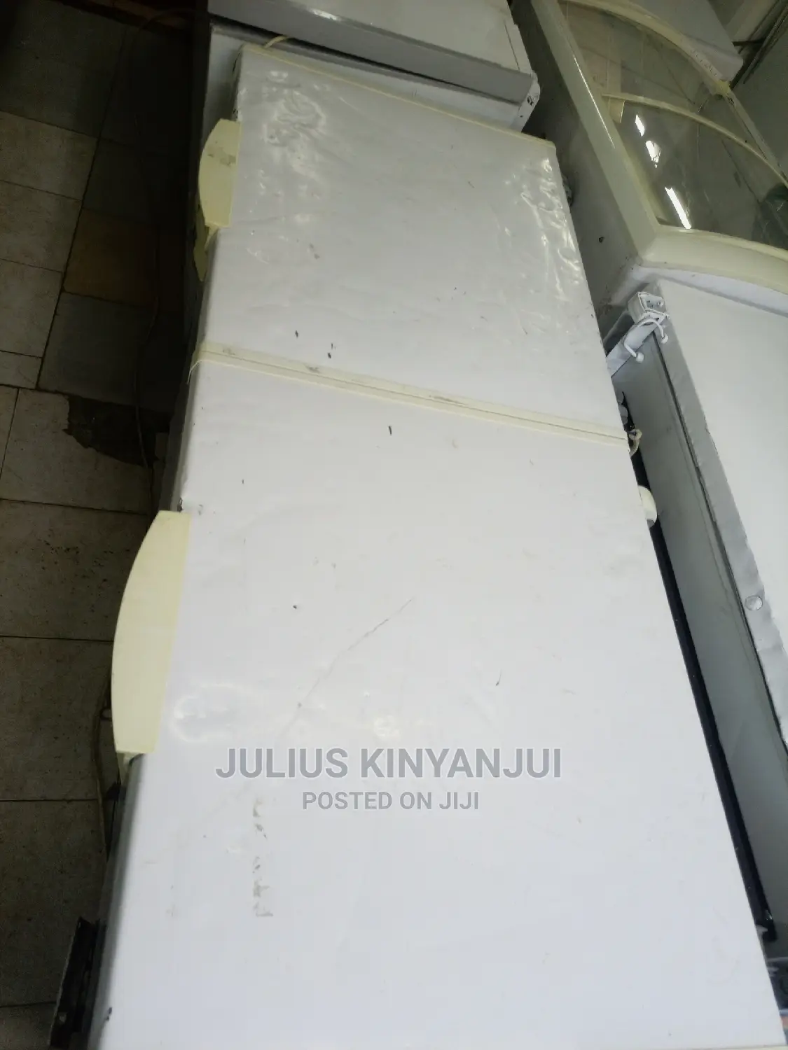 Double Door Freezer
