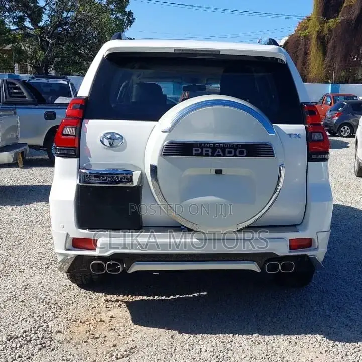 Toyota Land Cruiser Prado 2016 White