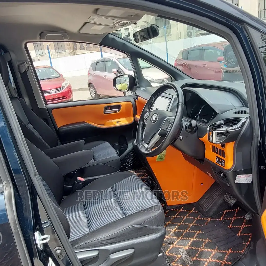 Toyota Voxy 2016 Black