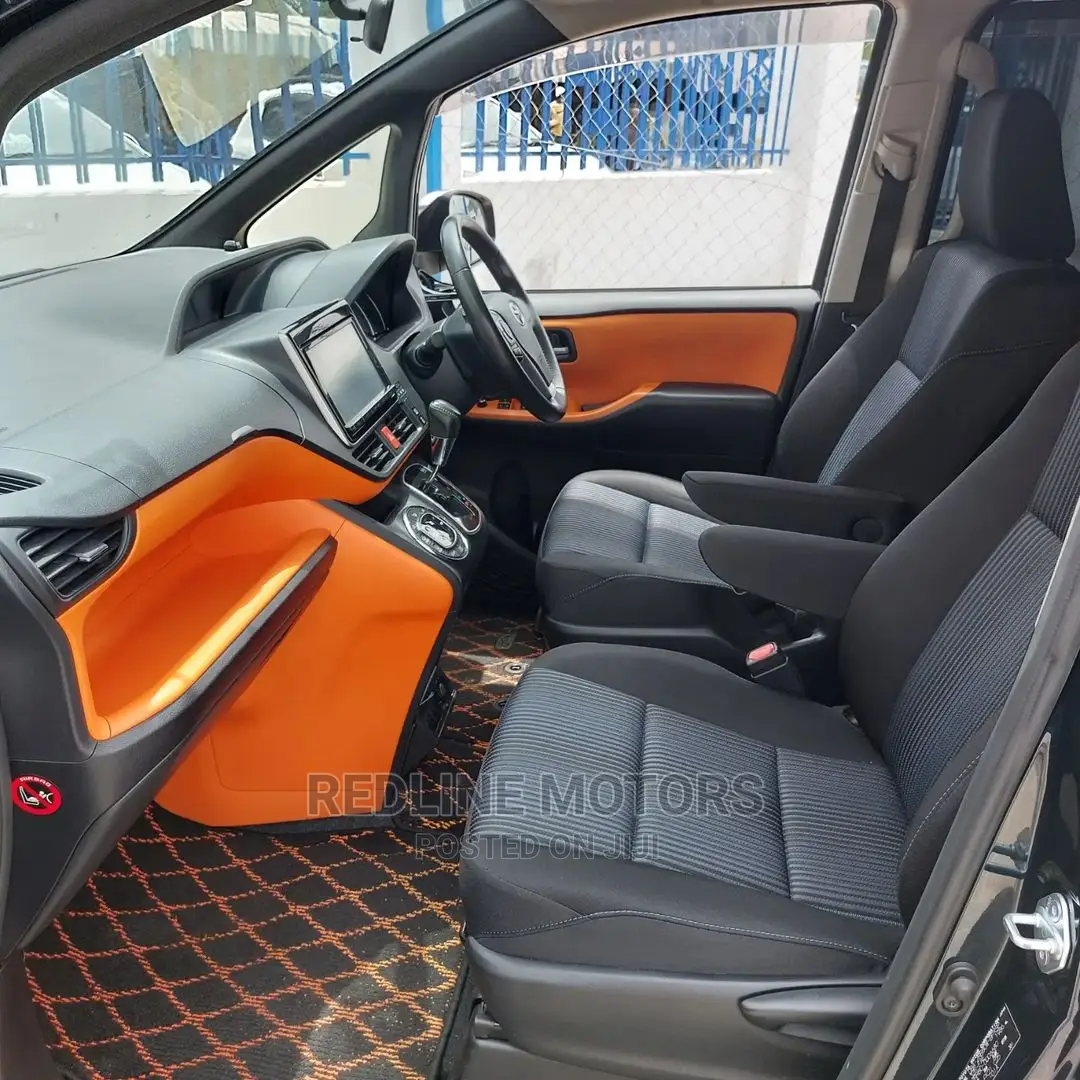 Toyota Voxy 2016 Black