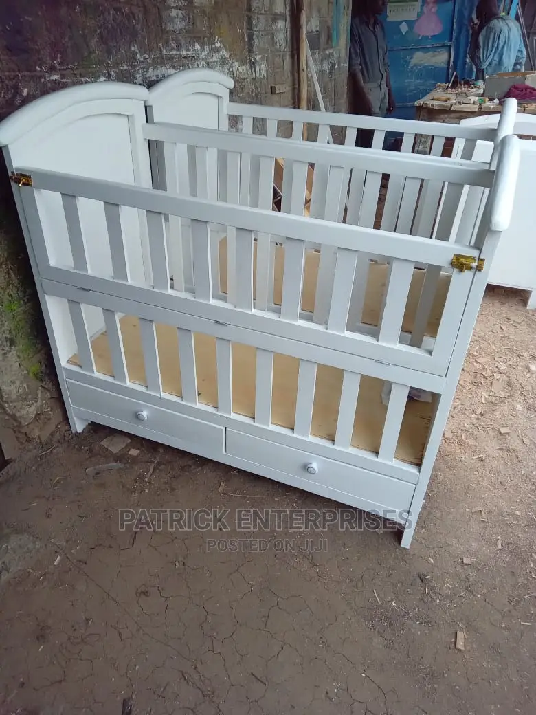 Modern Wooden Dubai Baby Crib 4 By 2 Fitt+ Side Drawers