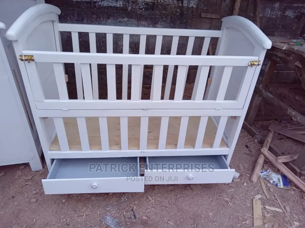 Modern Wooden Dubai Baby Crib 4 By 2 Fitt+ Side Drawers