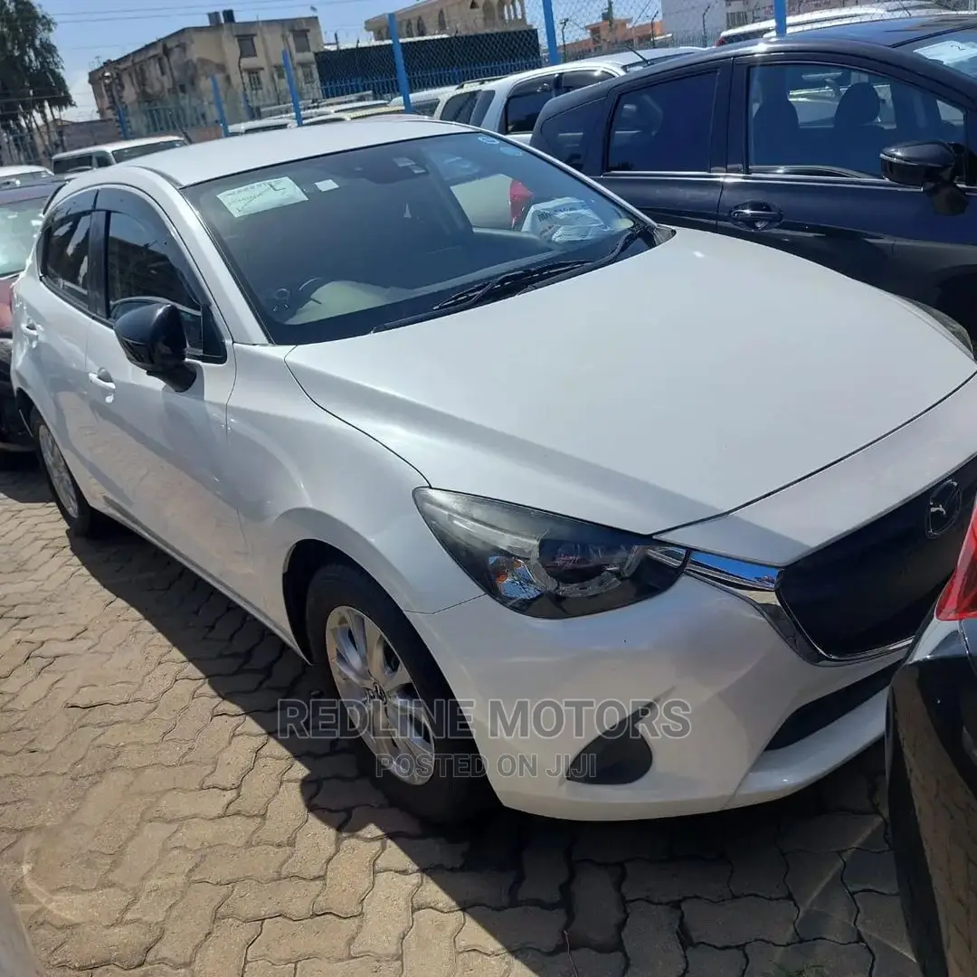 Mazda Demio 2016 Pearl