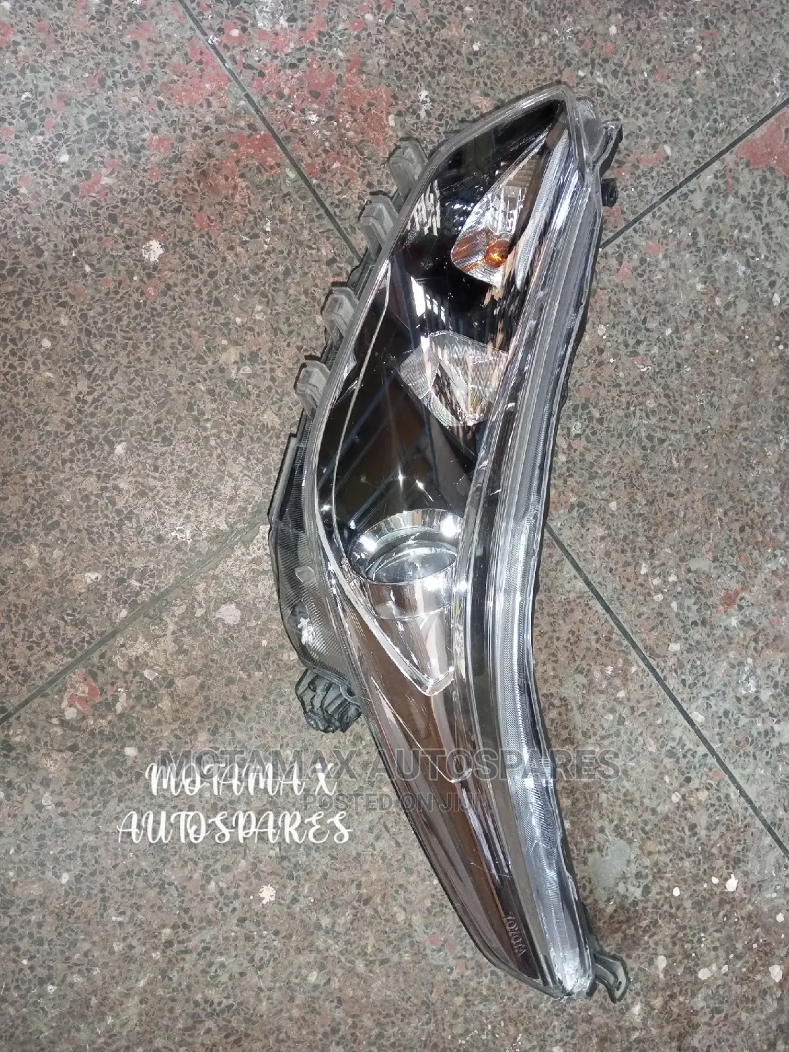 Toyota Yaris Headlight