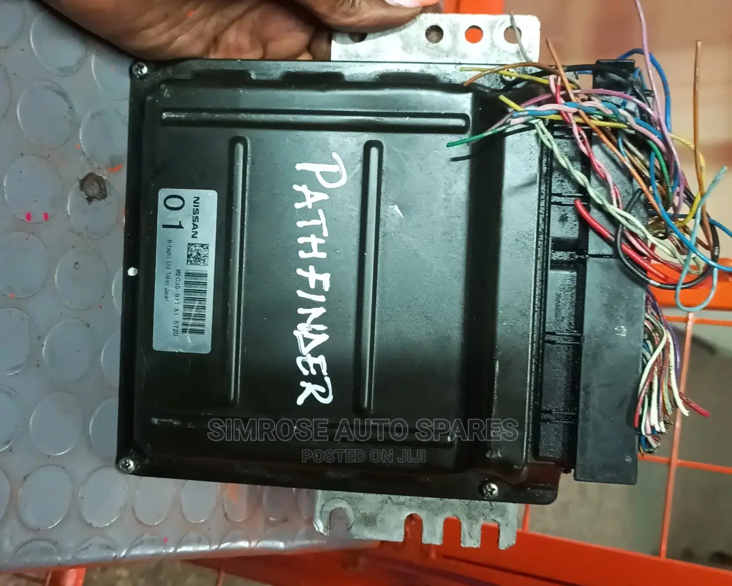 Nissan Pathfinder Engine Control Unit.