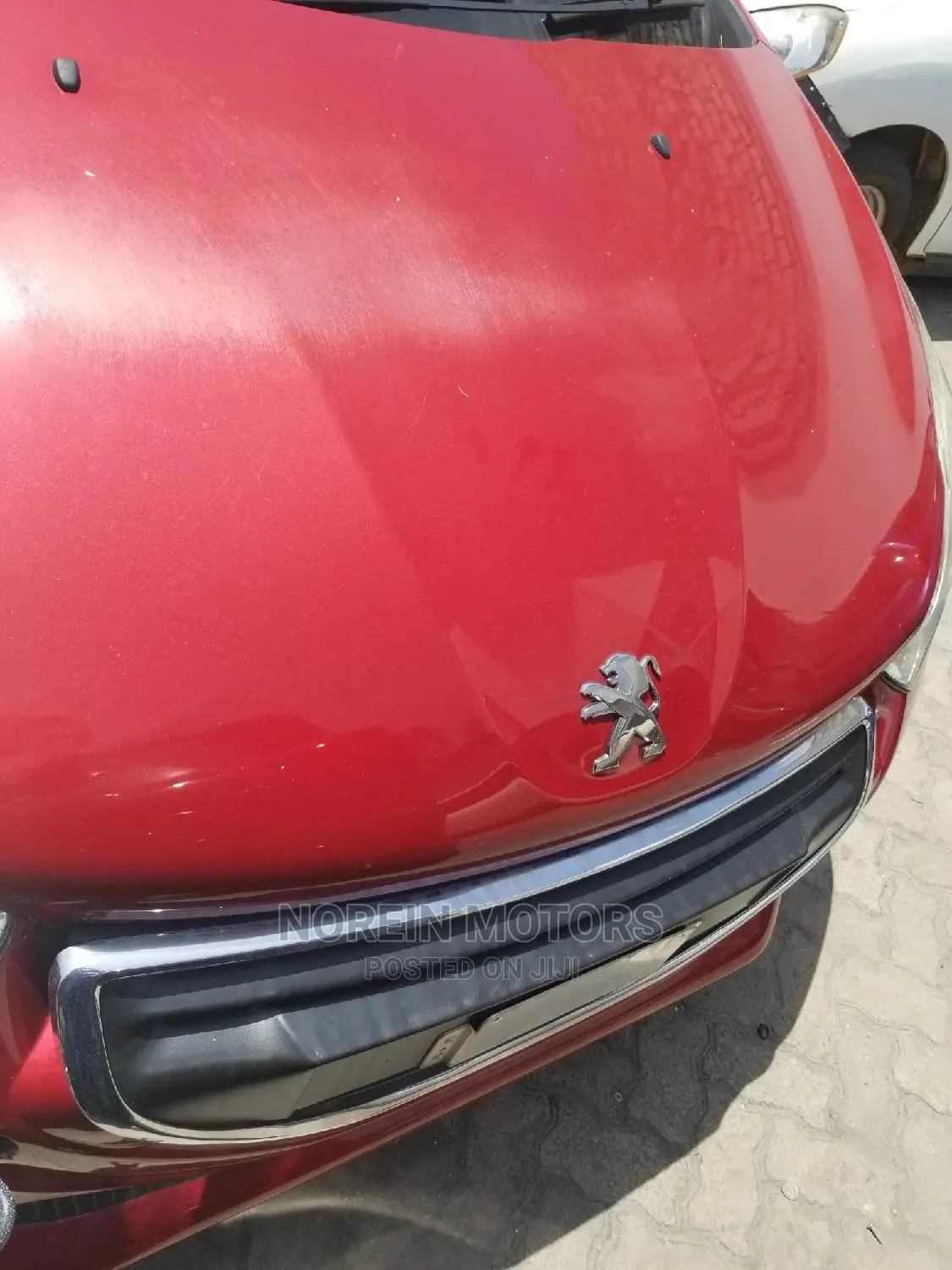Peugeot 208 2015 Red