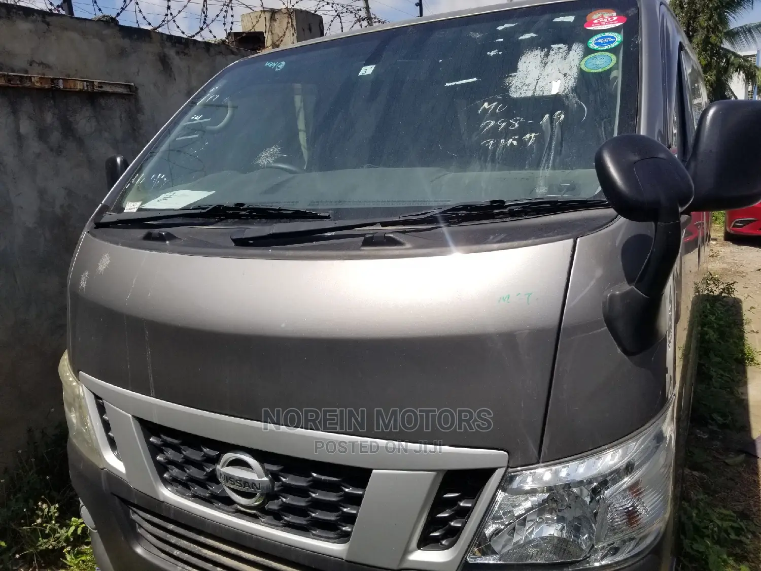 Nissan NV3500 2015 Gray
