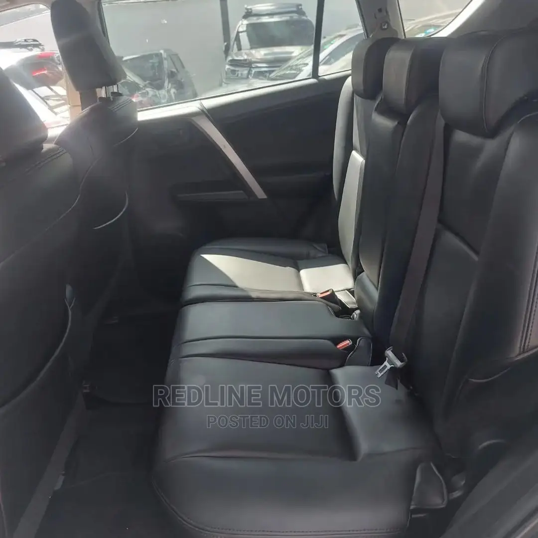Toyota RAV4 2016 Gray
