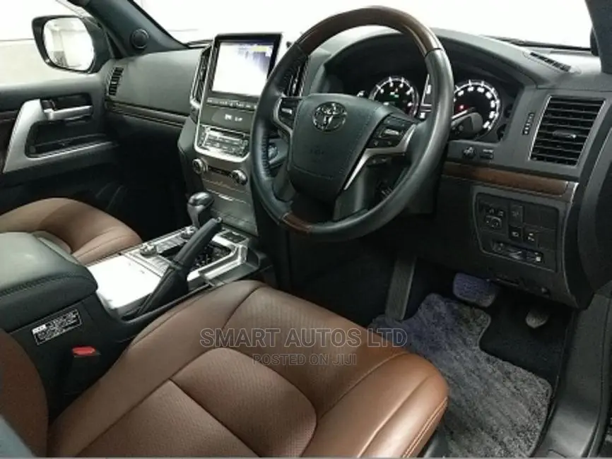 Toyota Land Cruiser 2016 Black