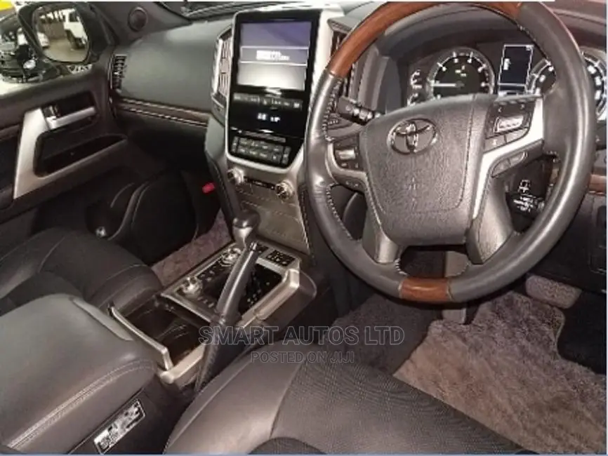 Toyota Land Cruiser 2016 Black