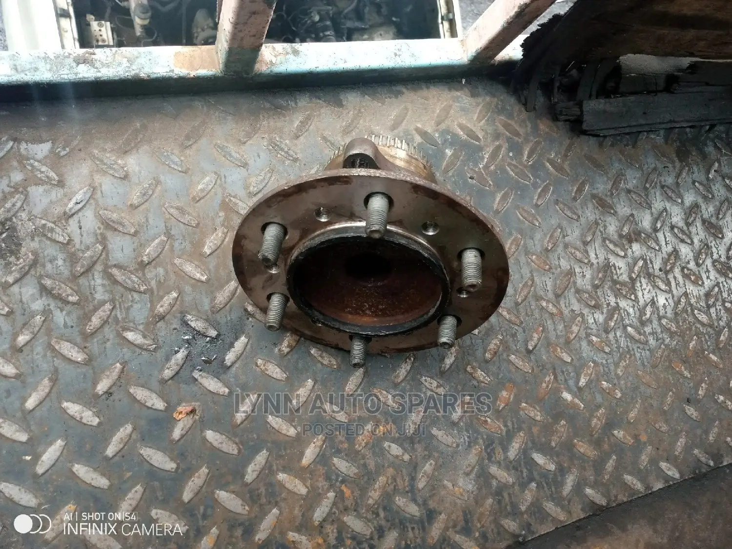 Toyota Hiace 7l Front Hub