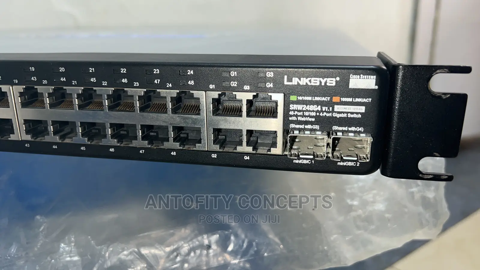 Cisco Linksys SRW248G4 48-Port Gigabit Switch
