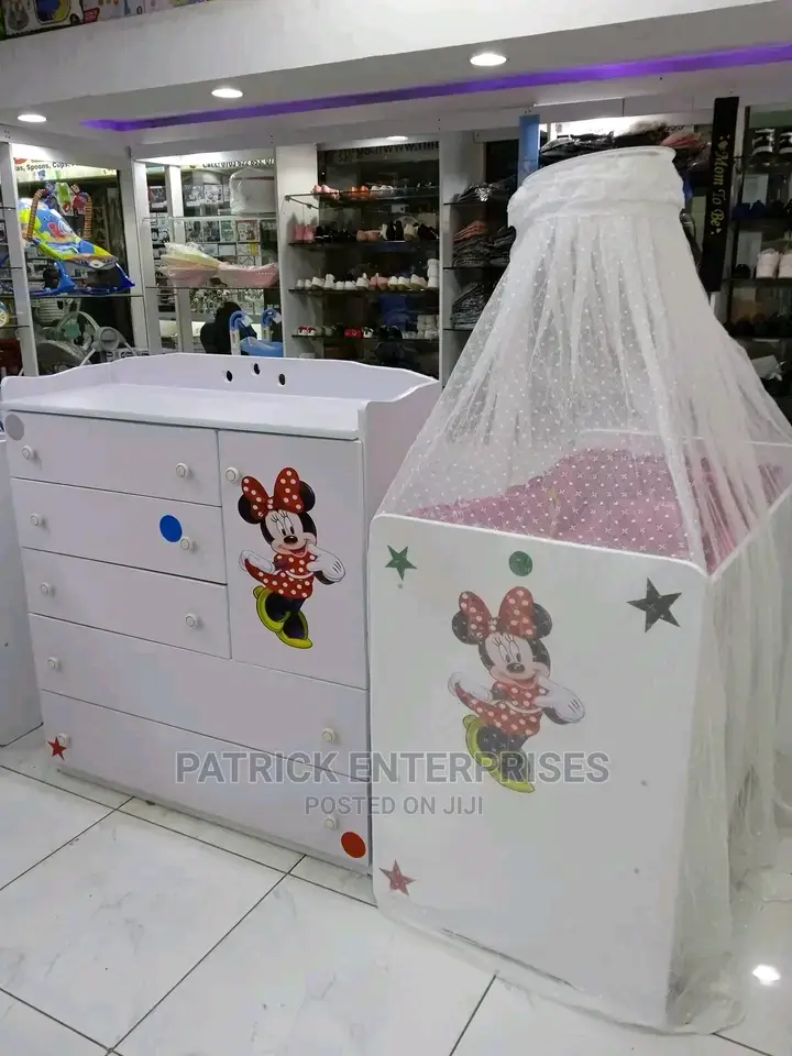 Morden Chest of Drawers 4 by 4 Fitts Plus Baby Cot