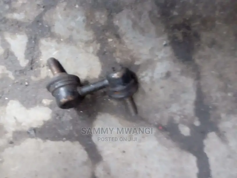 Subaru Legacy Front Links
