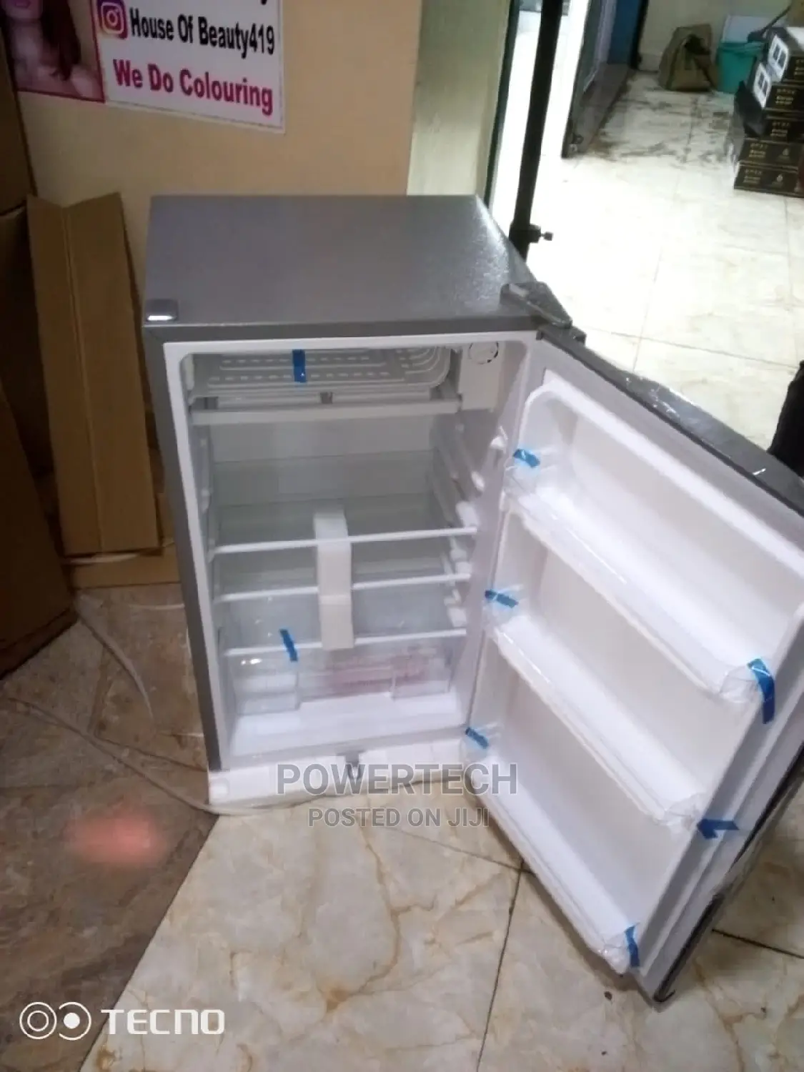 Refrigerator 95 Litres Roch Brand.