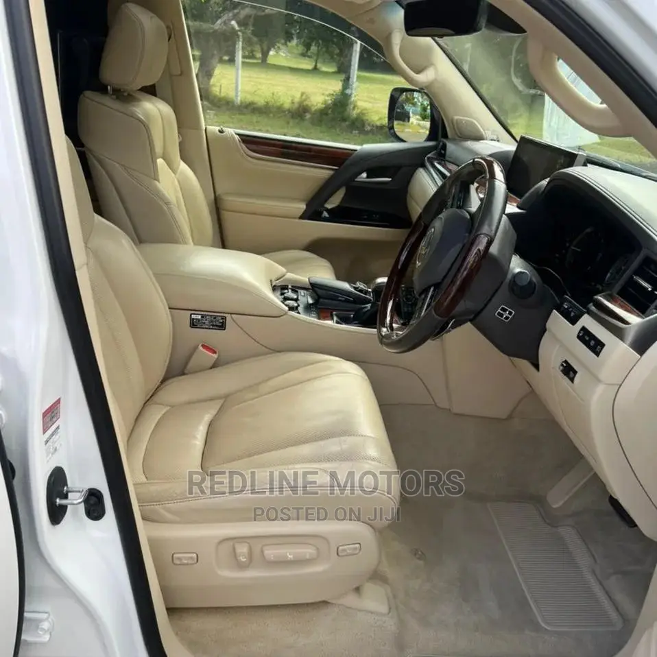 Lexus LX 2016 Pearl