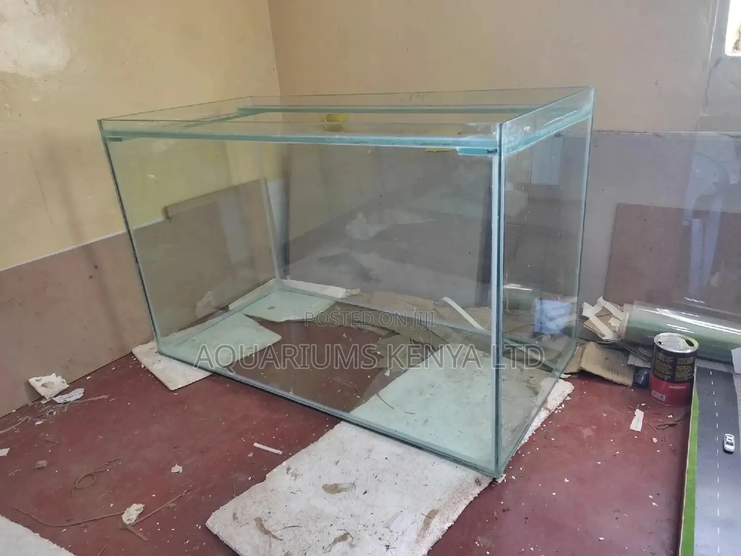 Building Big Aquariums for Commercial Aquariums or Home Use