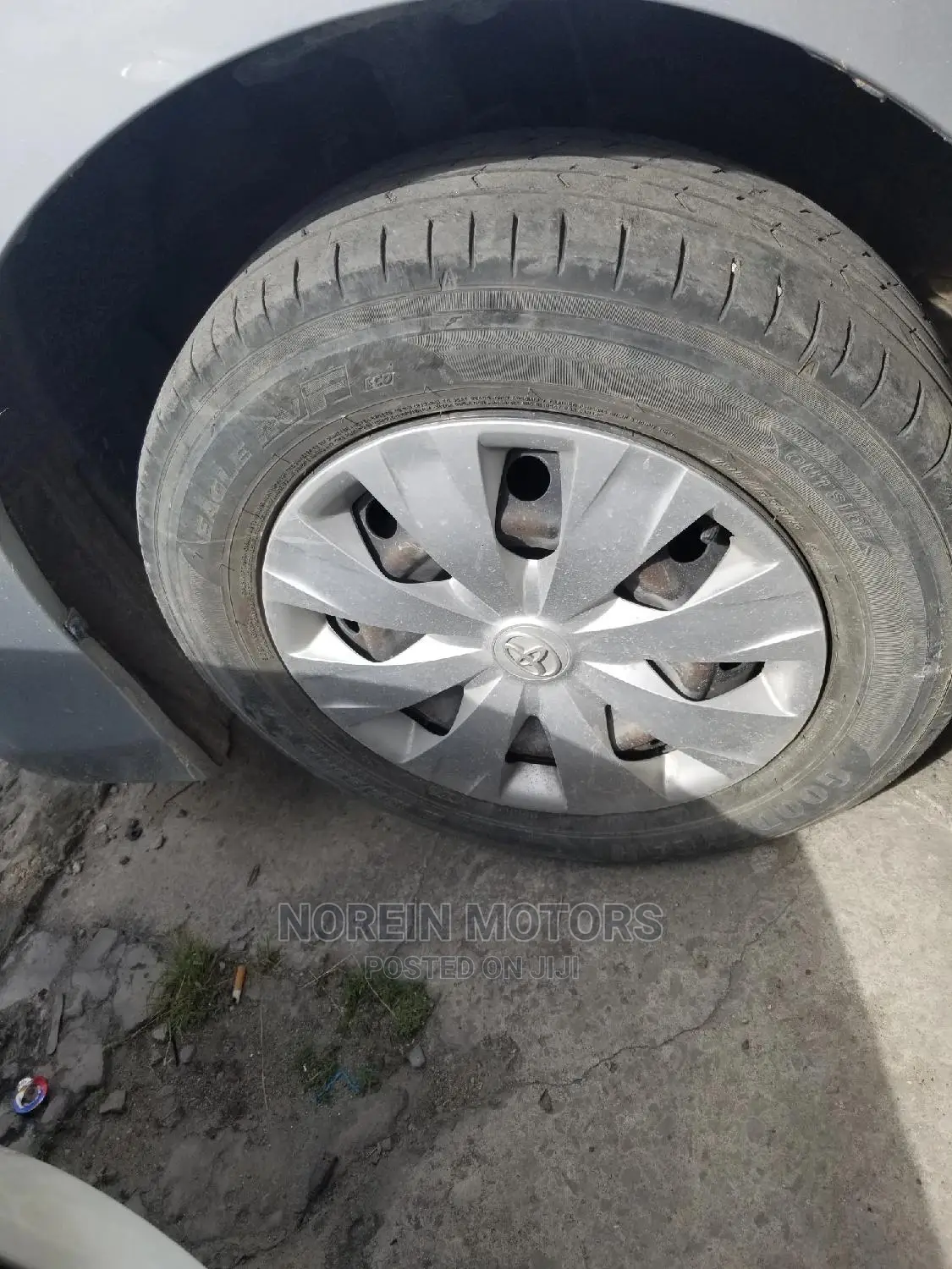 Toyota Noah 2.0 AWD (8 Seater) 2015 Silver