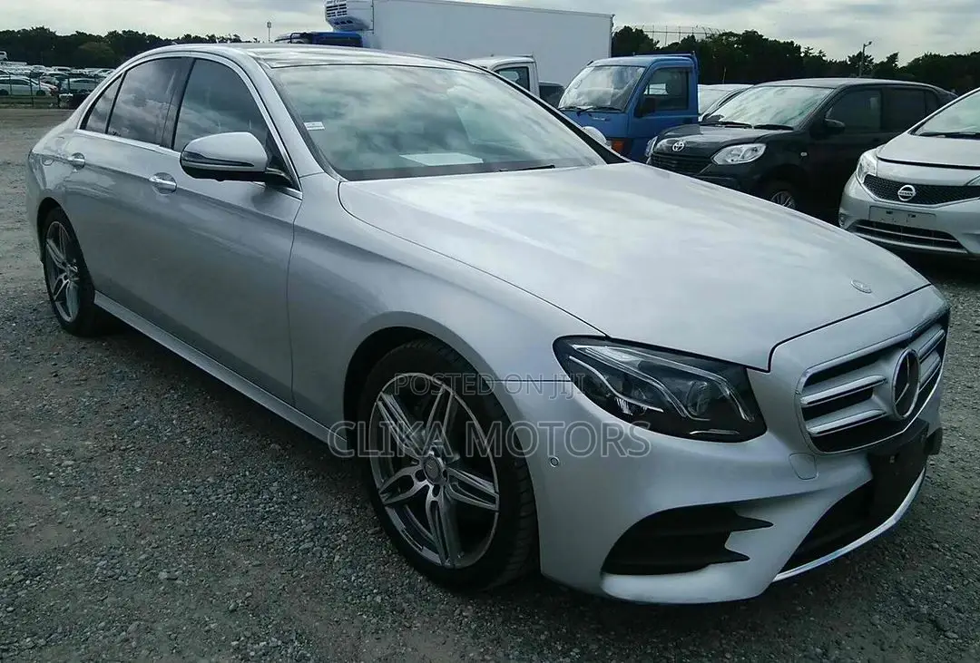 Mercedes-Benz E200 2016 Silver