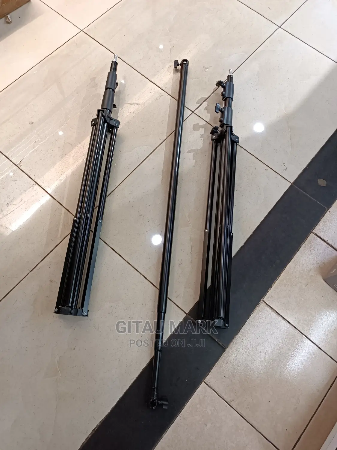 Backdrop Stands ( 2 Heavy-Duty Stands and Crossbar)