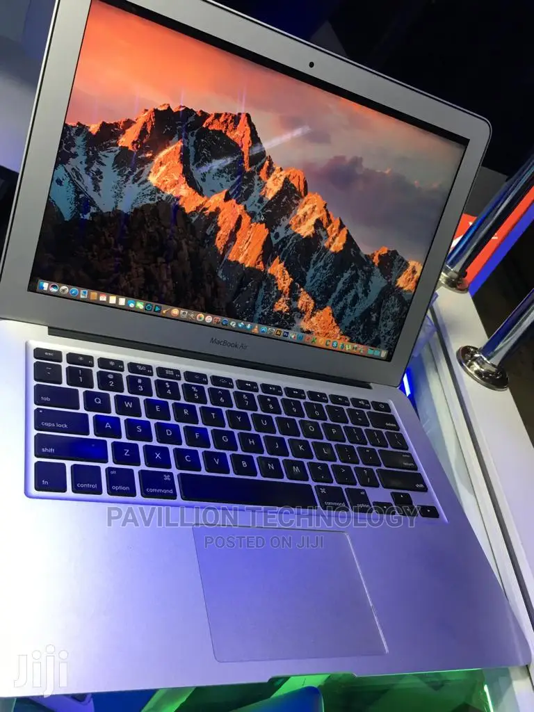 Laptop Apple MacBook Air 4GB Intel Core I5 SSD 128GB