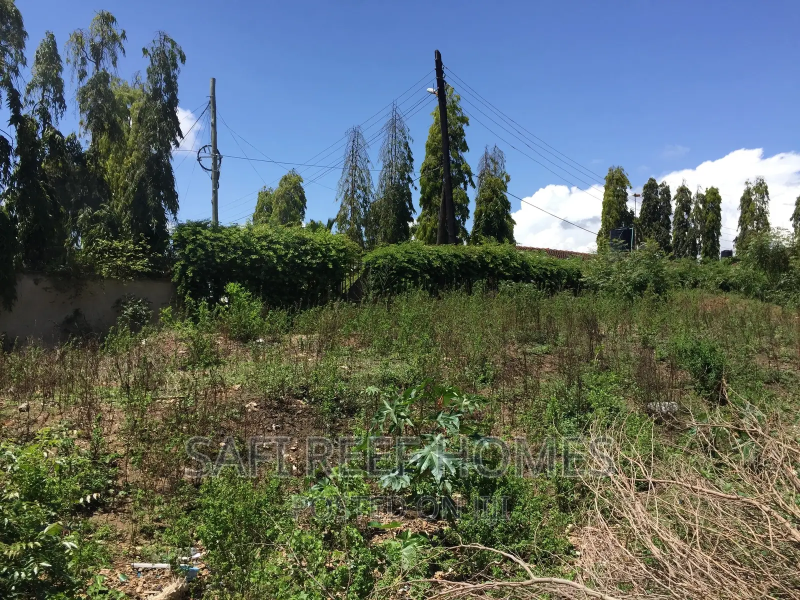 50 by 100 for Sale in Nyali Customs Area
