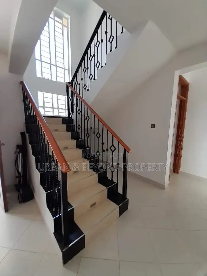 5bdrm Townhouse/Terrace in Kikuyu for sale