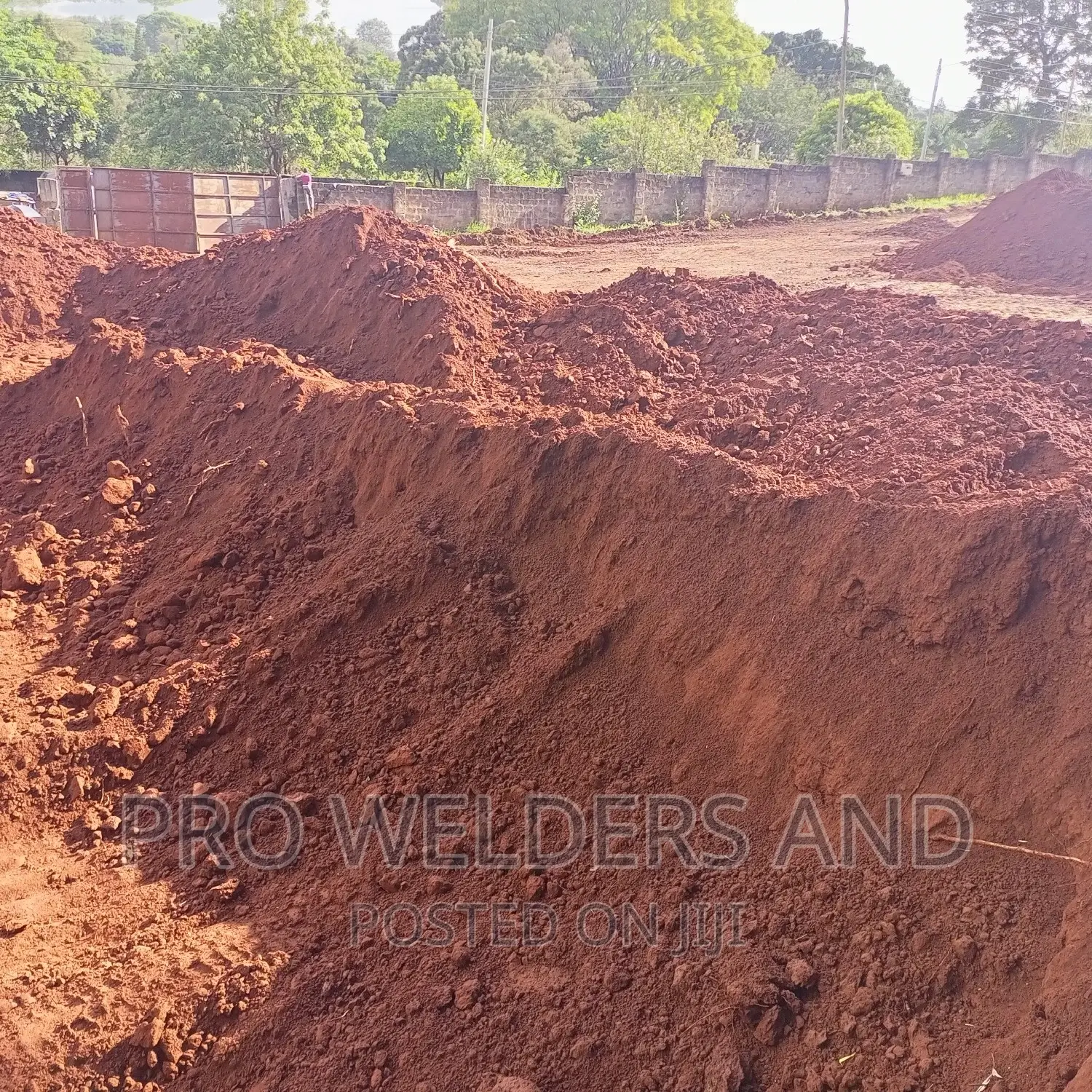 Clean Redsoil