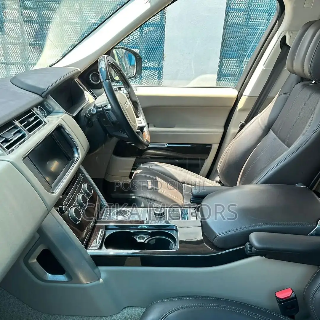 Land Rover Range Rover Vogue 2016 Black