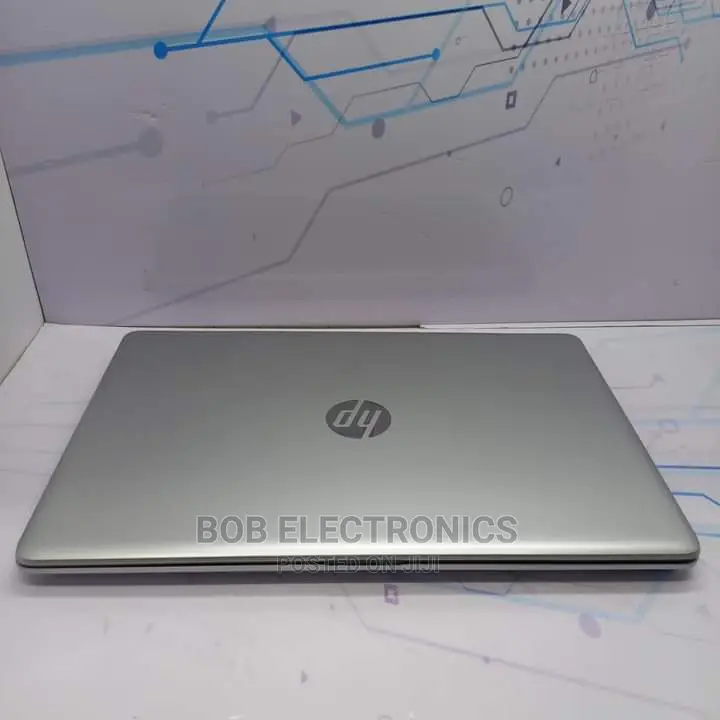 Laptop HP 15-Dw3031 4GB Intel Core I5 HDD 500GB