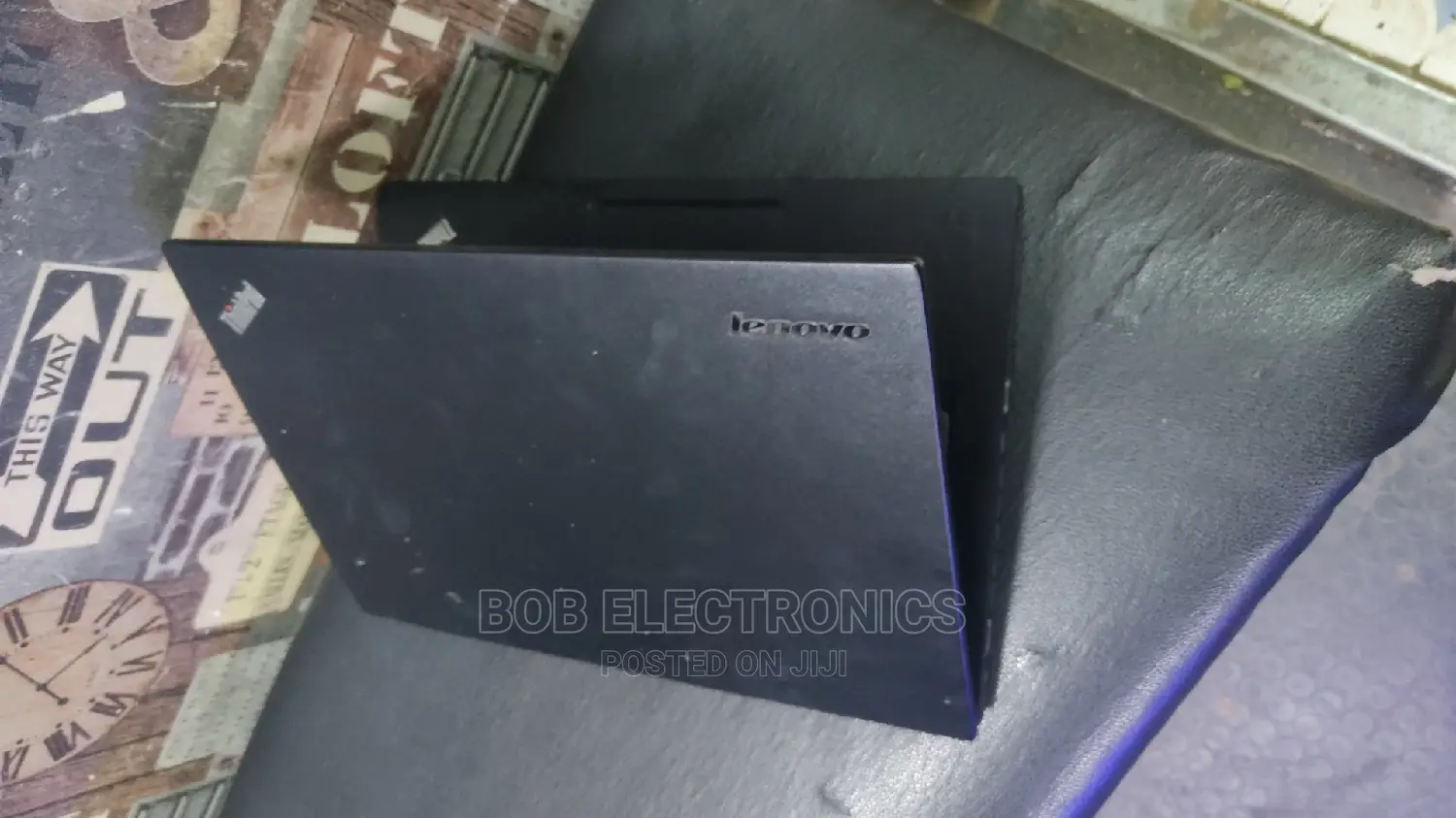 Laptop Lenovo IdeaPad U110 4GB Intel Pentium HDD 320GB
