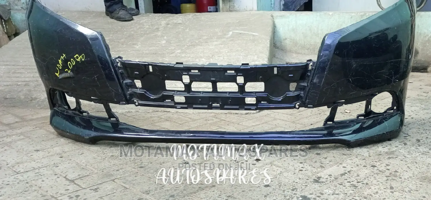 Toyota Noah ZRR80 2014 Front Bumper