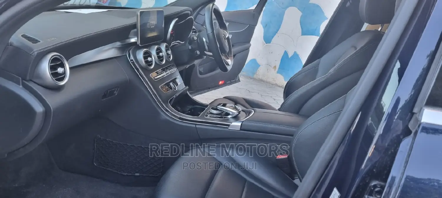 Mercedes-Benz C180 2016 Black