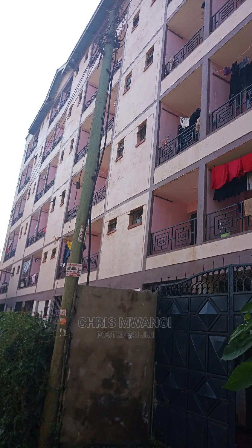 1bdrm Block of Flats in Kinoo, Regen for Sale