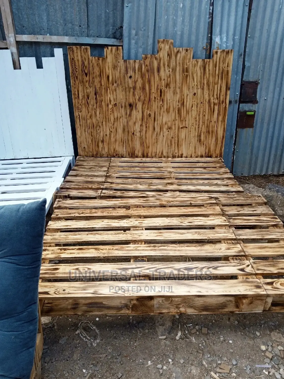 Premium Pallet Bed