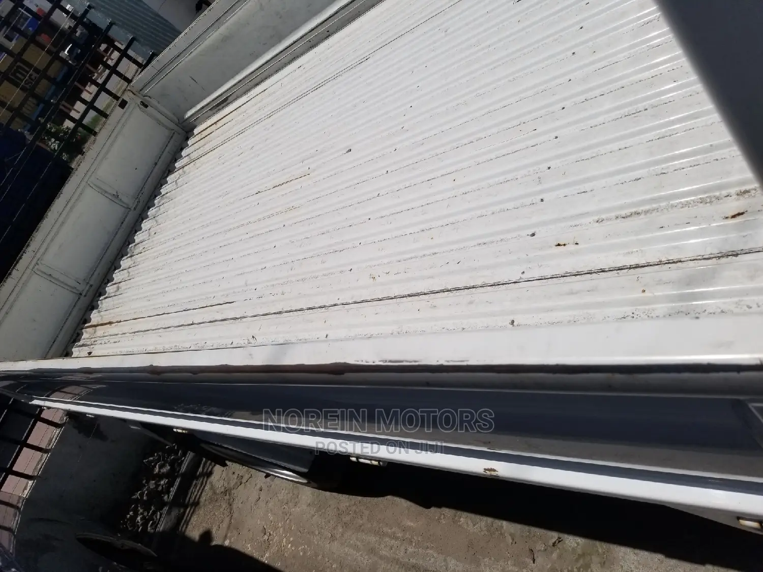 Low Bed Truck