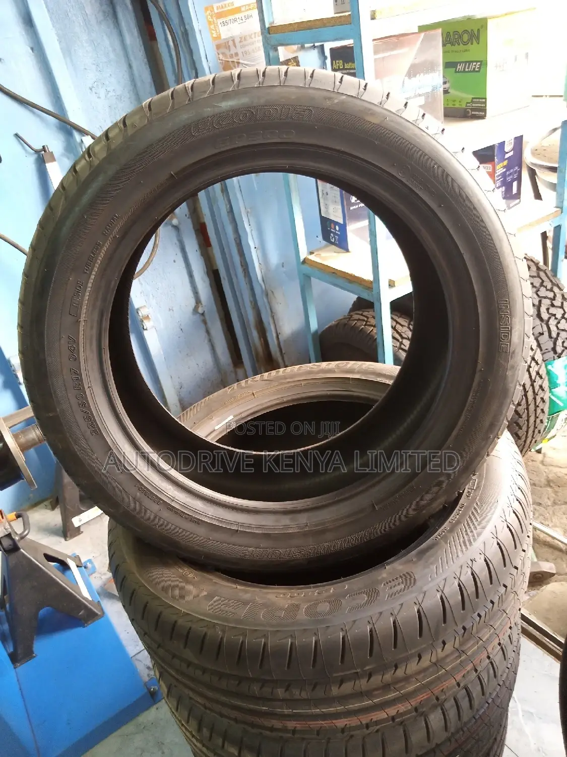 225/50r17 Bridgestone Tyre