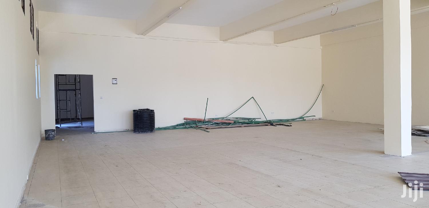 Showroom to Let