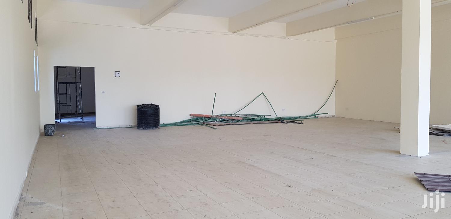 Showroom to Let