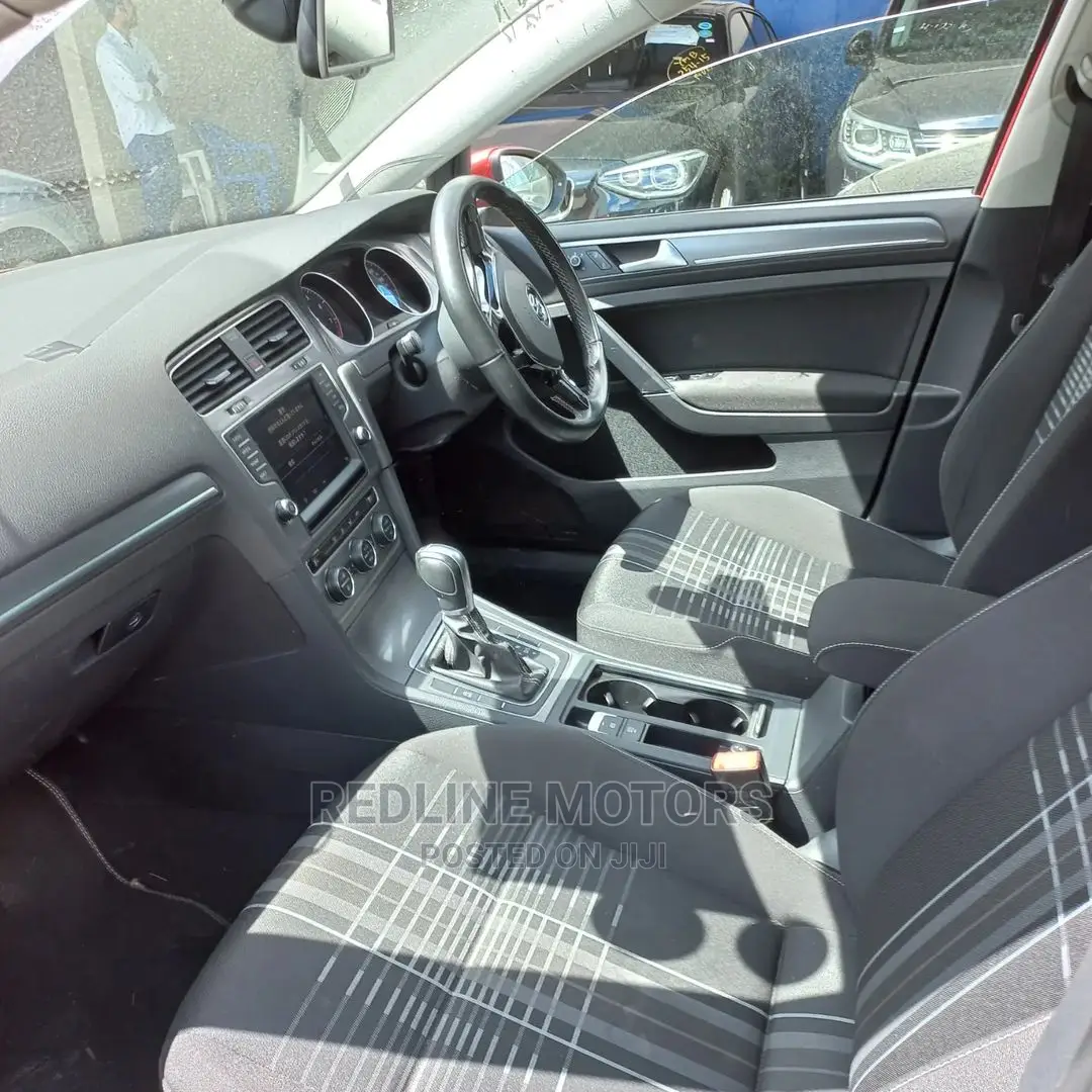 Volkswagen Golf 2016 Red