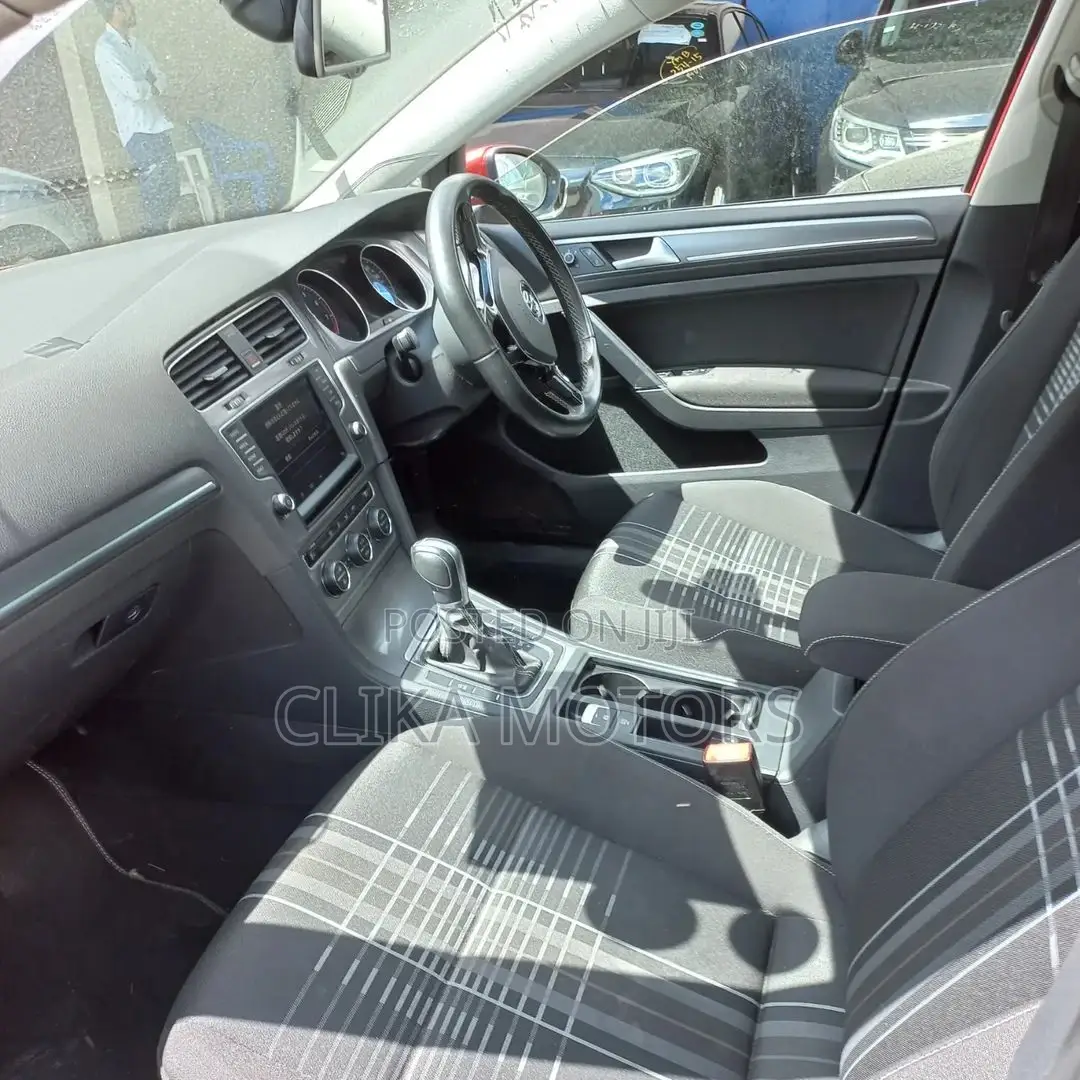 Volkswagen Golf 2016 Red