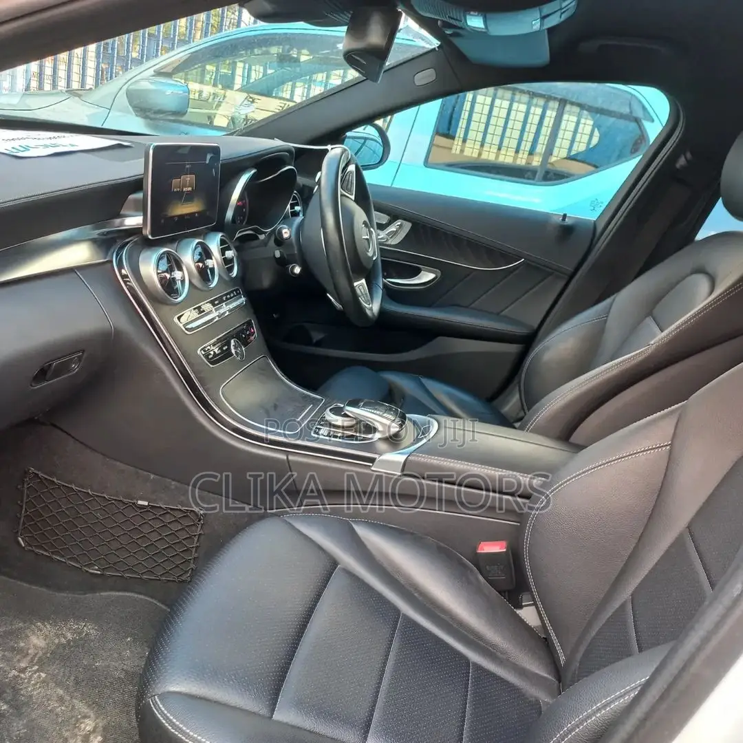 Mercedes-Benz C200 2016 Pearl