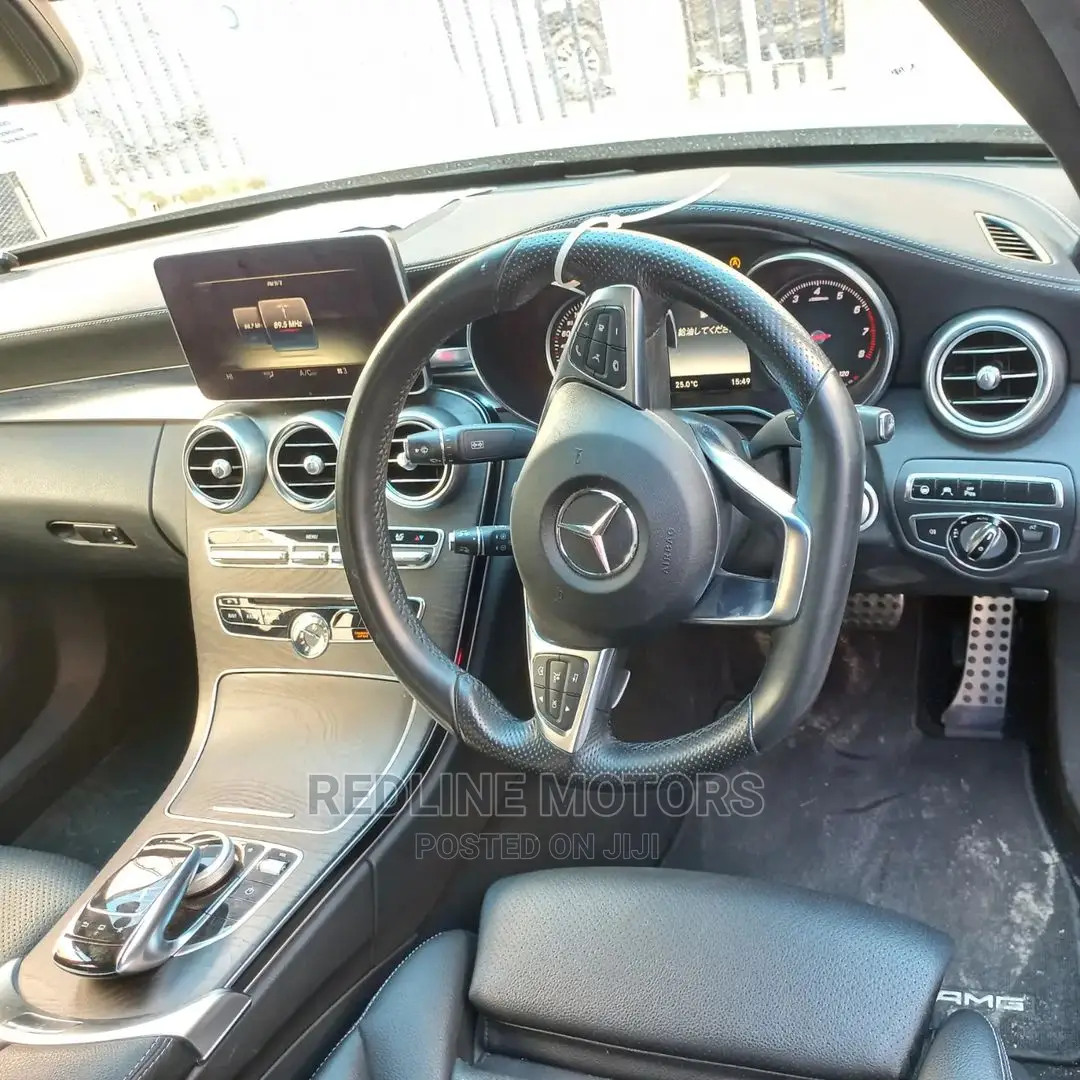 Mercedes-Benz C200 2016 Pearl