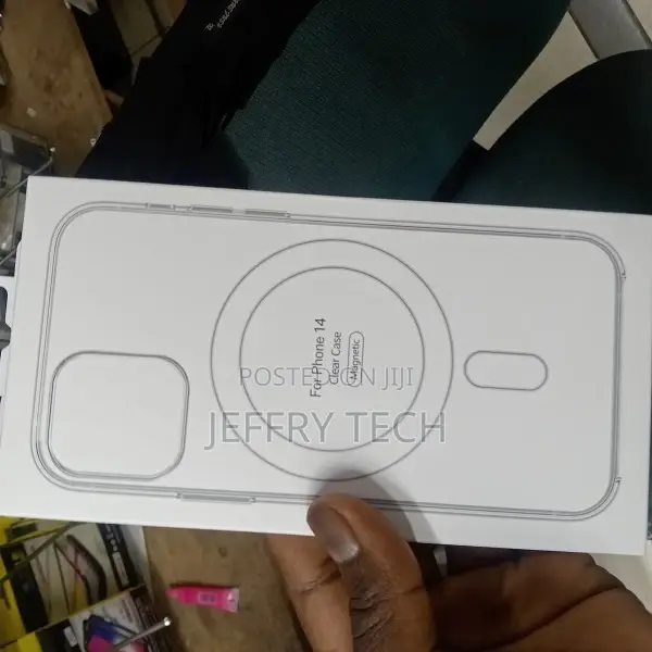 Apple iPhone 14 Clear Case With Magsafe